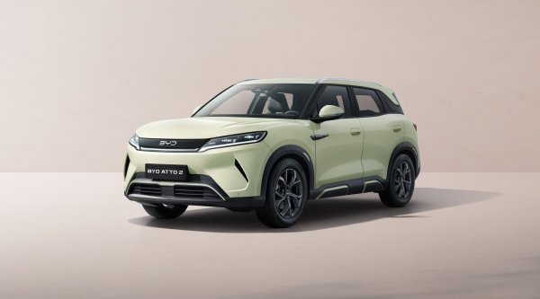 BYD Atto 2 BEV: Příď a bok elektrického Atto 2