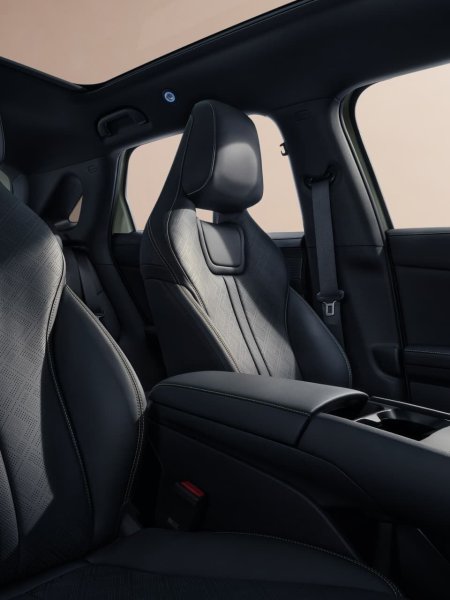 BYD Atto 2 BEV: Přední sedadla Atto 2 BEV