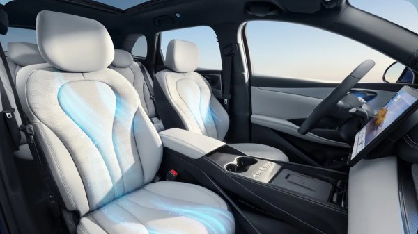 BYD Seal 6 DM-i Touring: Přední sedadla a konzola Sealu 6 DM-i Touring